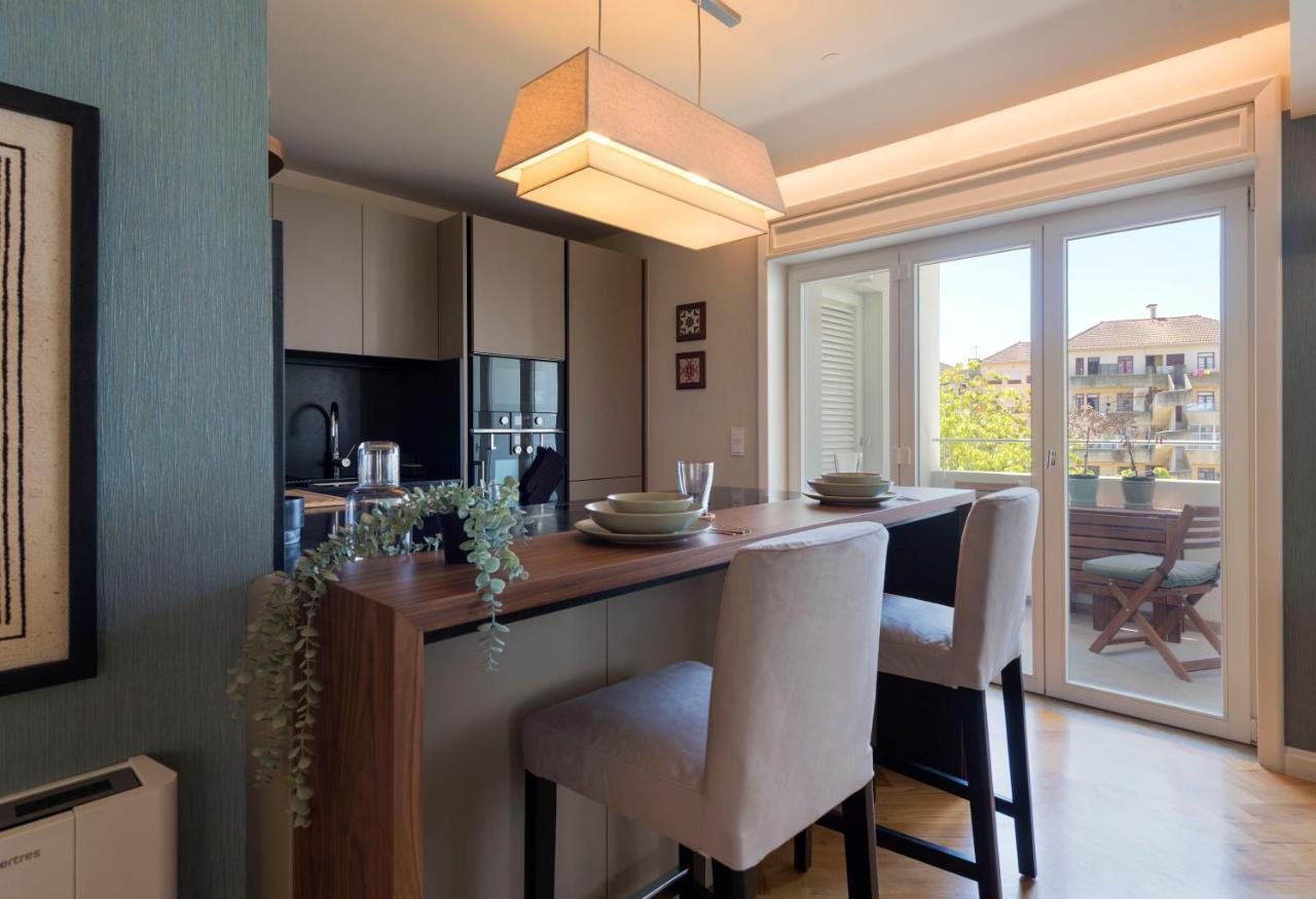 Emporium Deluxe 3Br Apartment W/ Private Parking By Lovelystay Πόρτο Εξωτερικό φωτογραφία