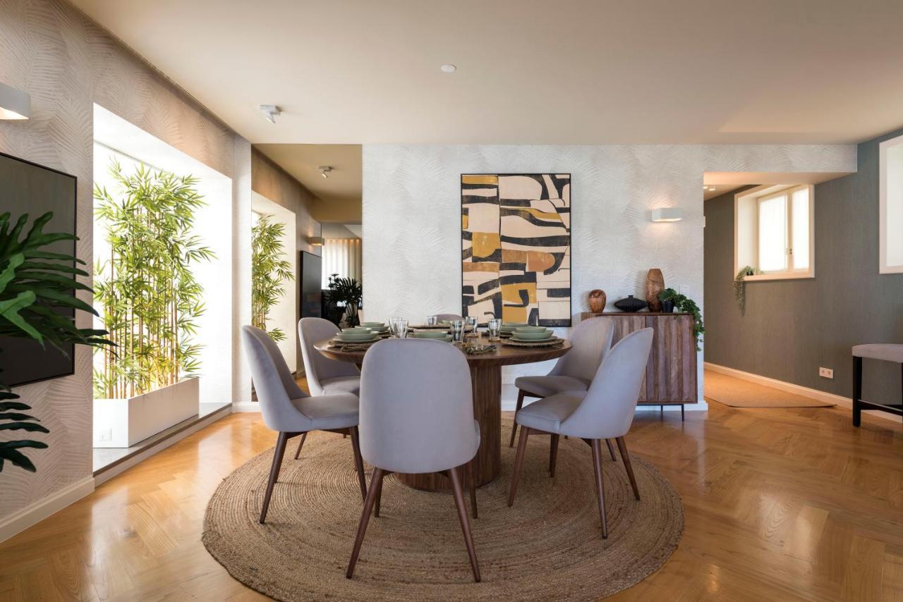 Emporium Deluxe 3Br Apartment W/ Private Parking By Lovelystay Πόρτο Εξωτερικό φωτογραφία